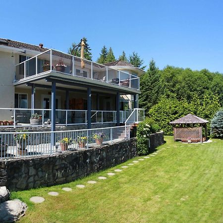 At The Shore Bed And Breakfast Sechelt Exteriör bild