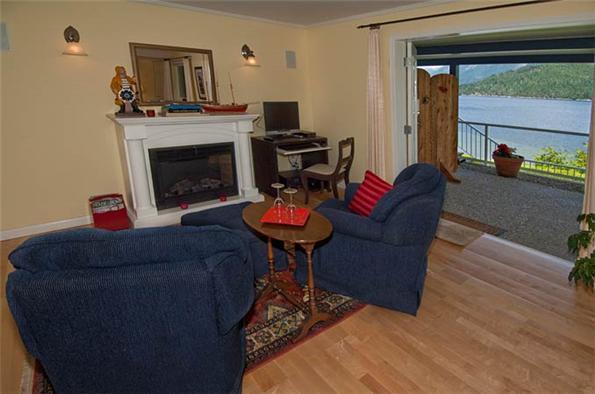 At The Shore Bed And Breakfast Sechelt Exteriör bild